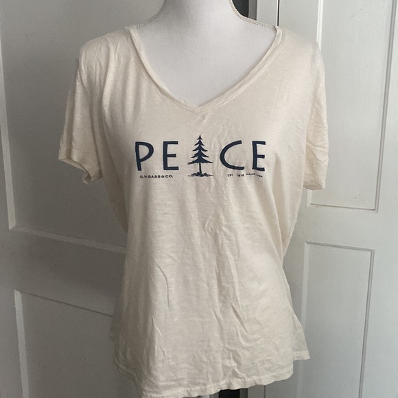 NWOT Bass Peace T- Shirt - Picture 4 of 5